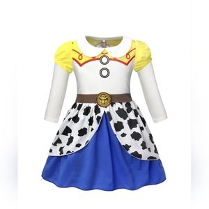 NWOT runs small Girls Jessie costume fits ages 7 to 8